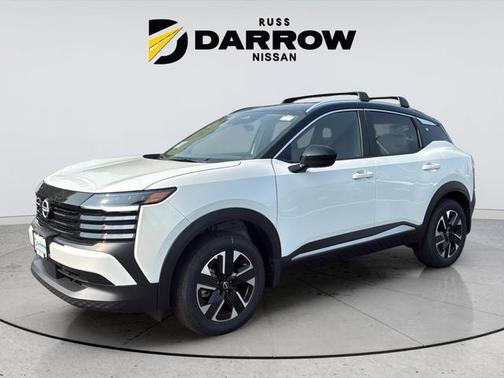Aspen White Tricoat/Super Black 2026 Nissan Kicks SV