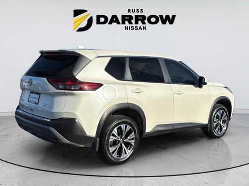 Pearl White Tricoat 2023 Nissan Rogue SV