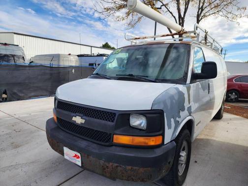 2005 Chevrolet Express 3500 Extended Wagon