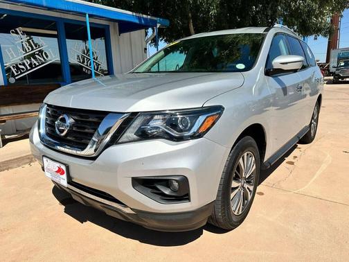 2017 Nissan Pathfinder SL