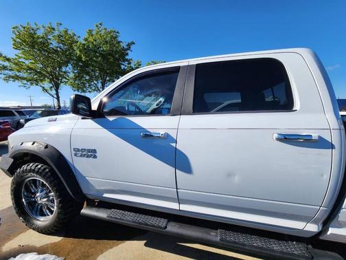 Bright White Clearcoat 2014 RAM 1500 SLT