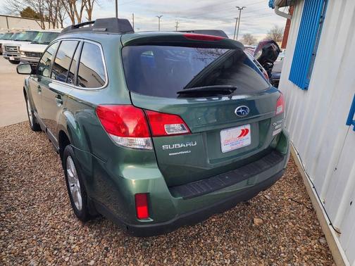 2010 Subaru Outback 2.5 i Limited