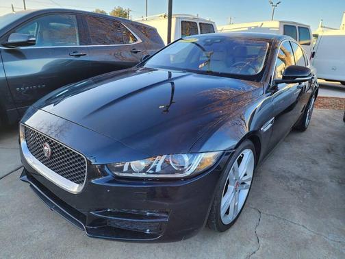 2017 Jaguar XE 25t Prestige