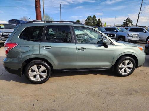 Jasmine Green Metallic 2015 Subaru Forester 2.5i Premium