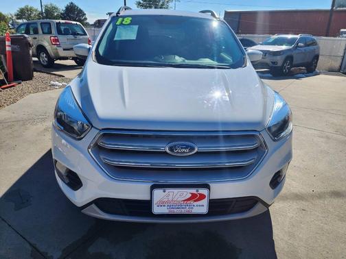 White 2018 Ford Escape SE