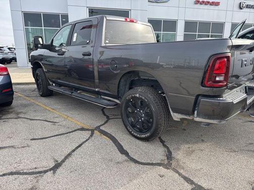 2025 RAM 2500 Big Horn Crew Cab 4x4 6'4' Box