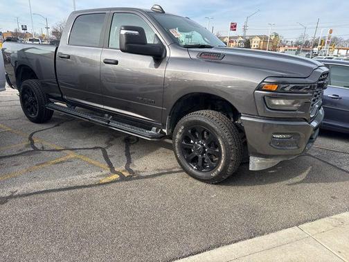 2025 RAM 2500 Big Horn Crew Cab 4x4 6'4' Box