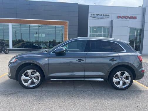 2023 Audi Q5 45 S line Premium Plus