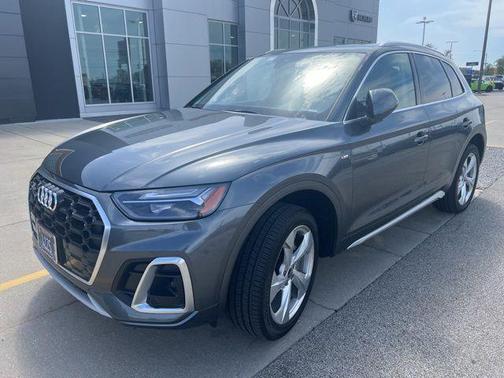 2023 Audi Q5 45 S line Premium Plus