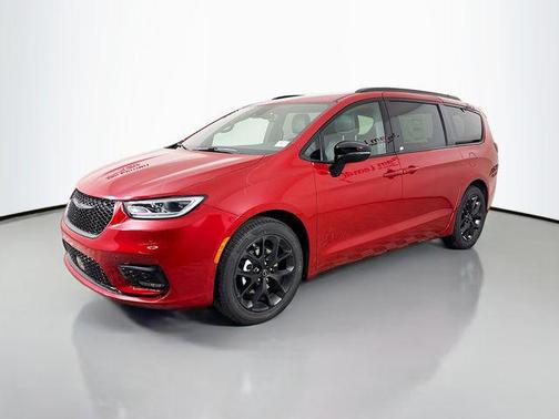 2026 Chrysler Pacifica L