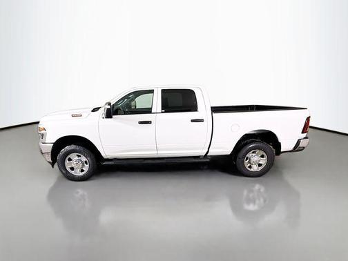 2026 RAM 2500 Tradesman Crew Cab 4x4 6'4' Box