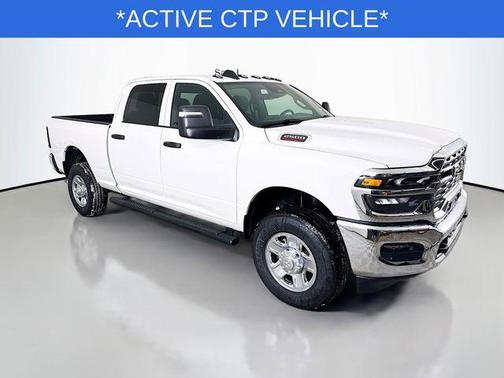2026 RAM 2500 Tradesman Crew Cab 4x4 6'4' Box