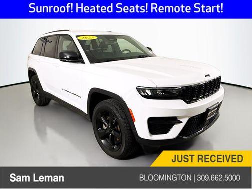 Bright White Clearcoat 2023 Jeep Grand Cherokee Altitude