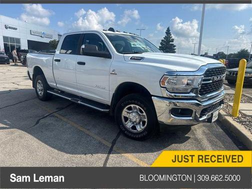 Bright White Clearcoat 2022 RAM 2500 Big Horn Crew Cab 4x4 6'4' Box