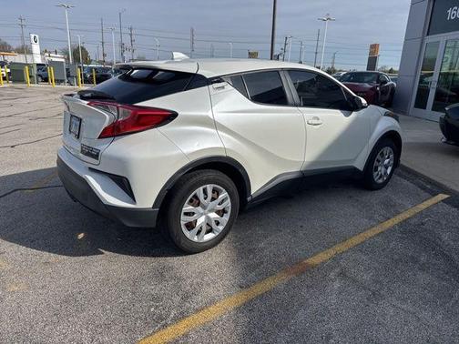Blizzard Pearl 2019 Toyota C-HR LE