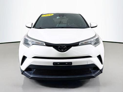 Blizzard Pearl 2019 Toyota C-HR LE