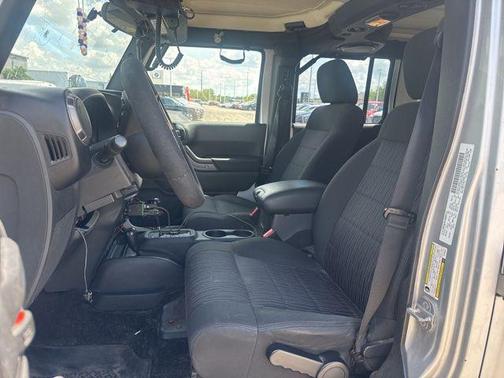 Bright Silver Metallic Clearcoat 2011 Jeep Wrangler Unlimited Sport