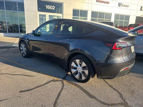 2024 Tesla Model Y Long Range Dual Motor All-Wheel Drive