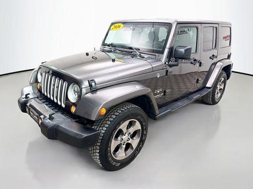 2016 Jeep Wrangler Unlimited Sahara