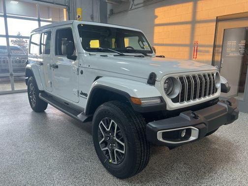 2026 Jeep Wrangler 4-Door Sahara 4x4