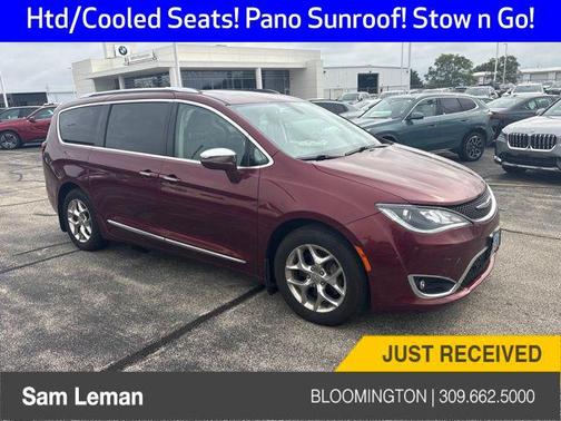 Velvet Red Pearlcoat 2017 Chrysler Pacifica Limited