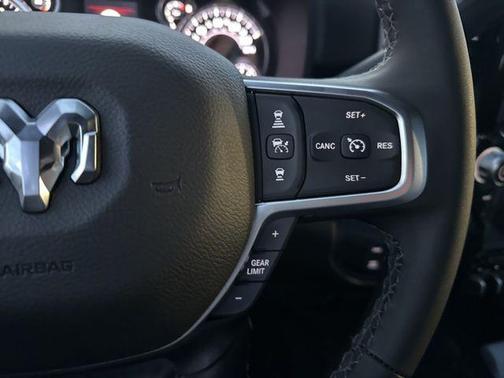 2025 RAM 2500 Big Horn Crew Cab 4x4 6'4' Box