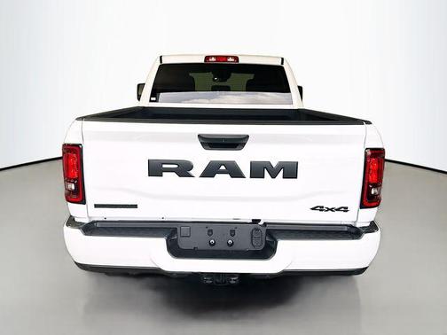 2025 RAM 2500 Big Horn Crew Cab 4x4 6'4' Box