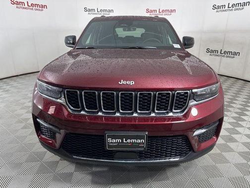 2025 Jeep Grand Cherokee Laredo