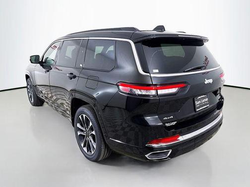 Diamond Black Crystal Pearlcoat 2025 Jeep Grand Cherokee L Overland