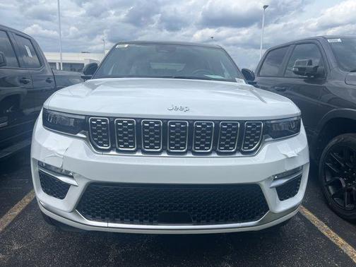 2025 Jeep Grand Cherokee Summit