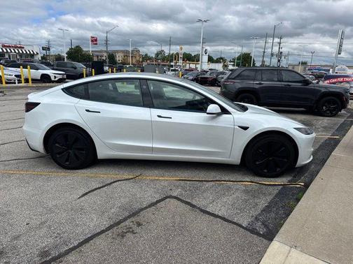 Pearl White Multi-Coat 2024 Tesla Model 3 Long Range