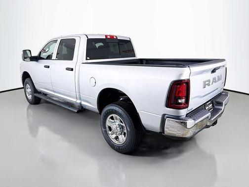 2026 RAM 2500 Tradesman Crew Cab 4x4 6'4' Box
