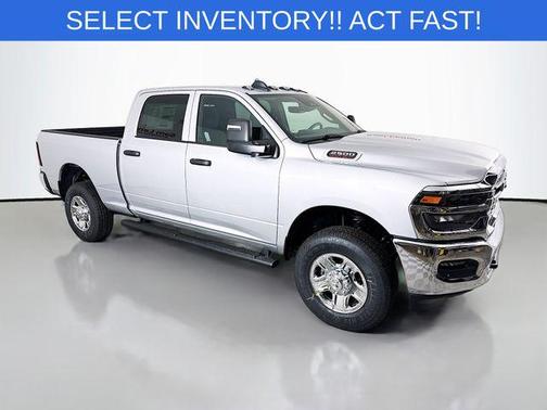 2026 RAM 2500 Tradesman Crew Cab 4x4 6'4' Box