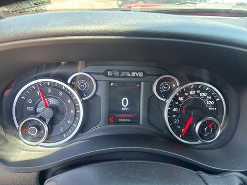 Flame Red Clearcoat 2026 RAM 2500 Big Horn Crew Cab 4x4 6'4' Box
