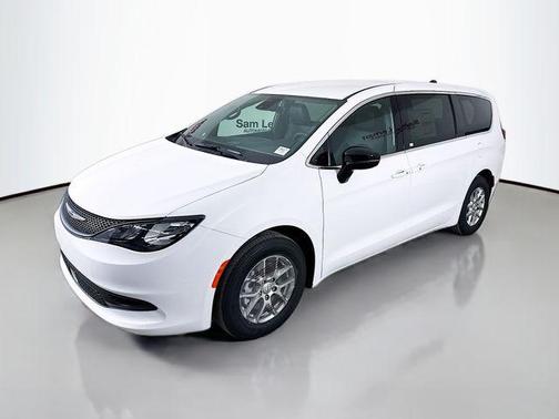 2026 Chrysler Voyager LX