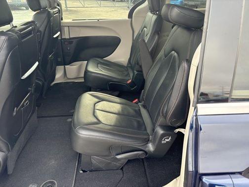 2018 Chrysler Pacifica Touring-L Plus