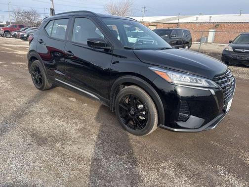 2024 Nissan Kicks SR