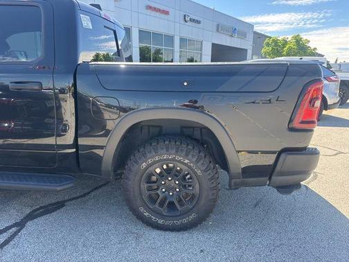 Diamond Black Crystal Pearlcoat 2025 RAM 1500 Rebel