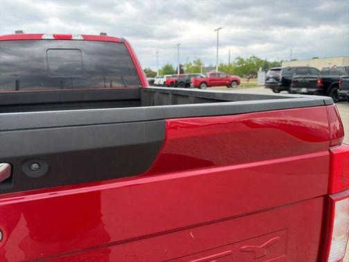 Rapid Red Metallic Tinted Clearcoat 2022 Ford F-350 Lariat