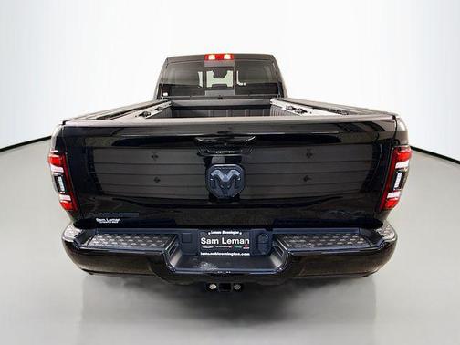 2023 RAM 2500 Laramie Crew Cab 4x4 6'4' Box