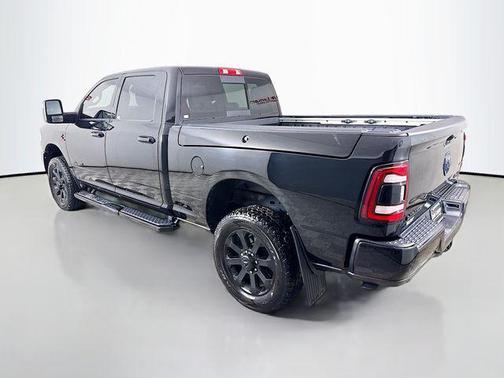 2023 RAM 2500 Laramie Crew Cab 4x4 6'4' Box