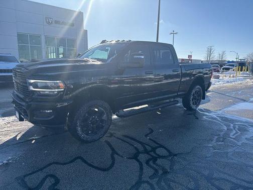 2023 RAM 2500 Laramie Crew Cab 4x4 6'4' Box