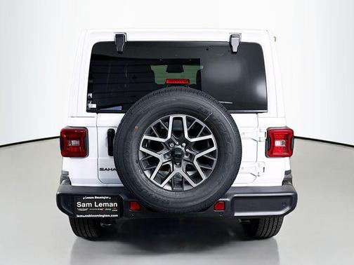 2025 Jeep Wrangler 4-Door Sahara 4x4