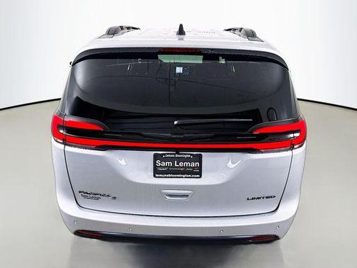 2026 Chrysler Pacifica Limited