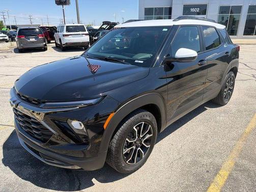 Mosaic Black Metallic 2024 Chevrolet Trailblazer ACTIV