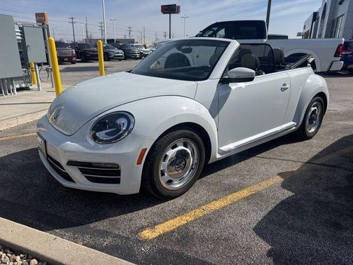 2018 Volkswagen Beetle 2.0T Coast