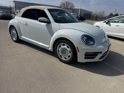 2018 Volkswagen Beetle 2.0T Coast