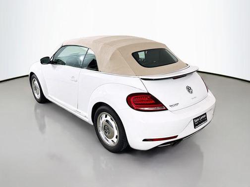 2018 Volkswagen Beetle 2.0T Coast