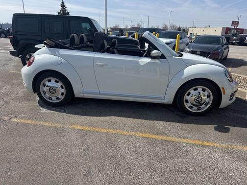 2018 Volkswagen Beetle 2.0T Coast