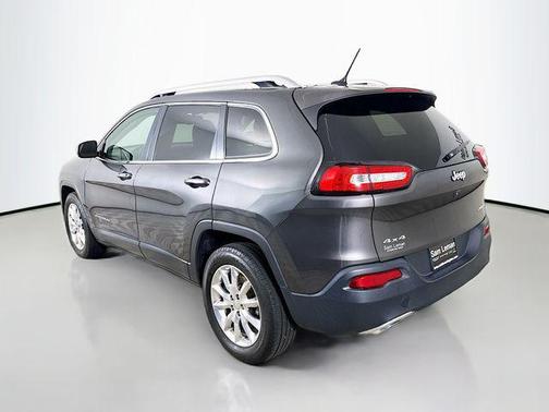 Granite Crystal Metallic Clearcoat 2015 Jeep Cherokee Limited